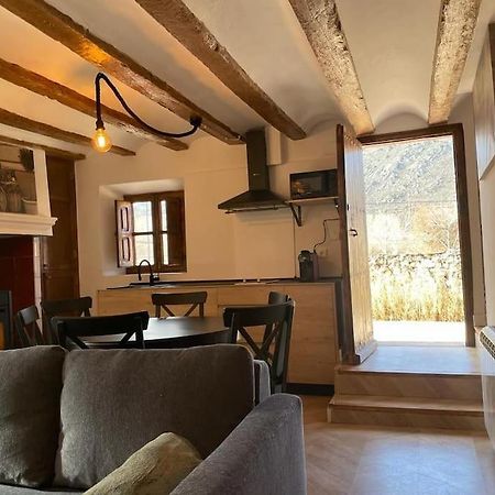Acogedora Casa Con Patio-Parking Villa Albarracin Exterior photo