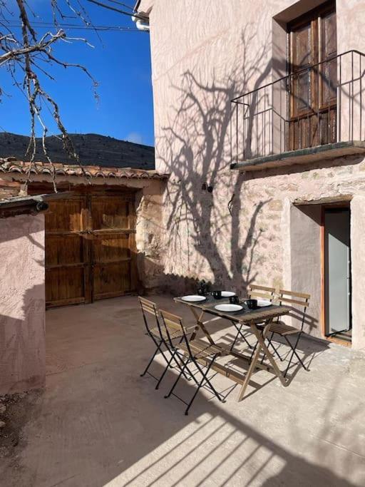 Acogedora Casa Con Patio-Parking Villa Albarracin Exterior photo